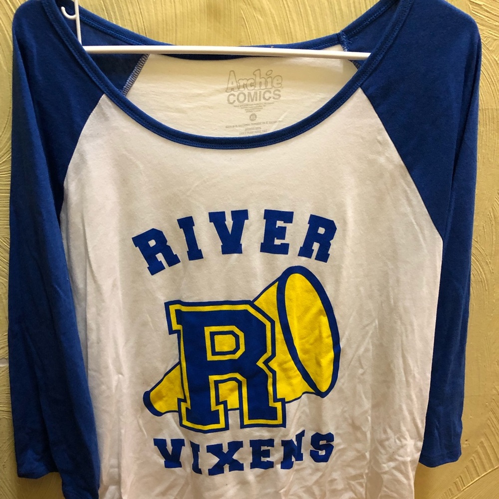 Riverdale River Vixens 3 quarter sleeve tee shirt - Picture 1 of 2